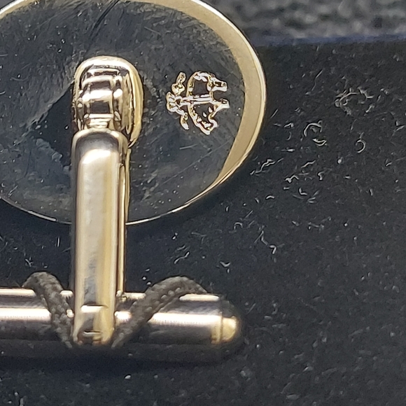 Stunning Set of Blue Cufflinks with a Bucking Bull Hallmark - Picture 4 of 5